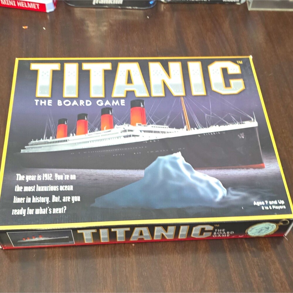 Universal Games Titanic The Board Game 1998 2+ Players Ages 7+ Game 100 complete